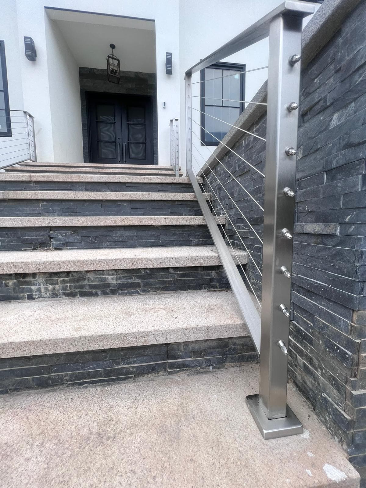 Stainless steel cable railing